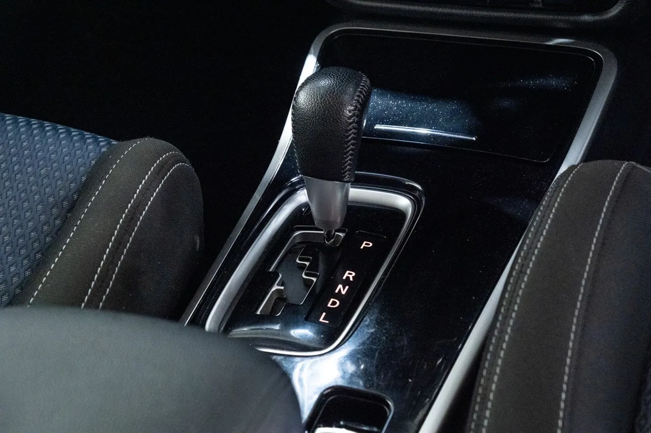 2017 Mitsubishi Outlander XLS 2.4P 7 Seat