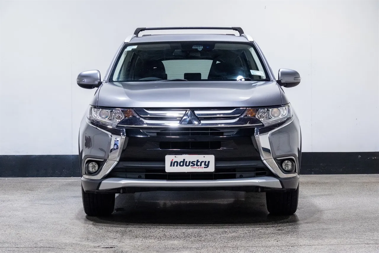 2017 Mitsubishi Outlander XLS 2.4P 7 Seat