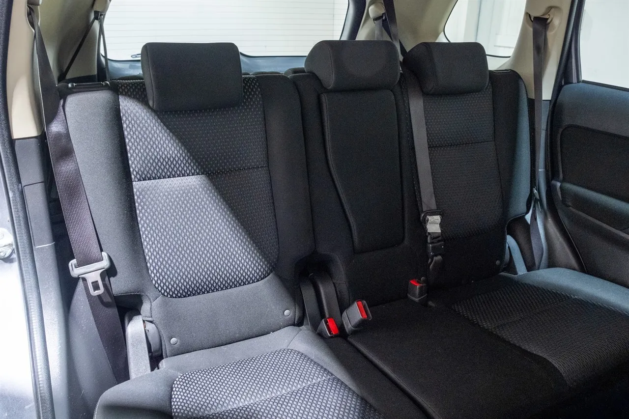 2017 Mitsubishi Outlander XLS 2.4P 7 Seat 4WD