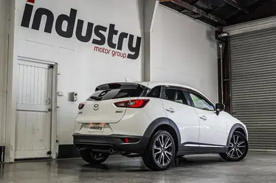 2017 Mazda Cx-3 20S L-Package photo 2